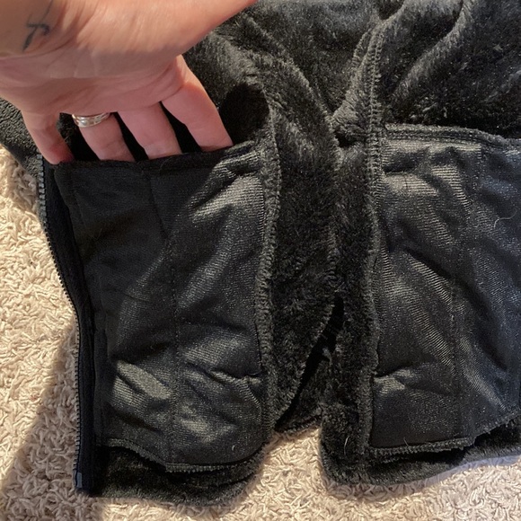 32 Degree Heat fuzzy jacket. - Picture 5 of 5